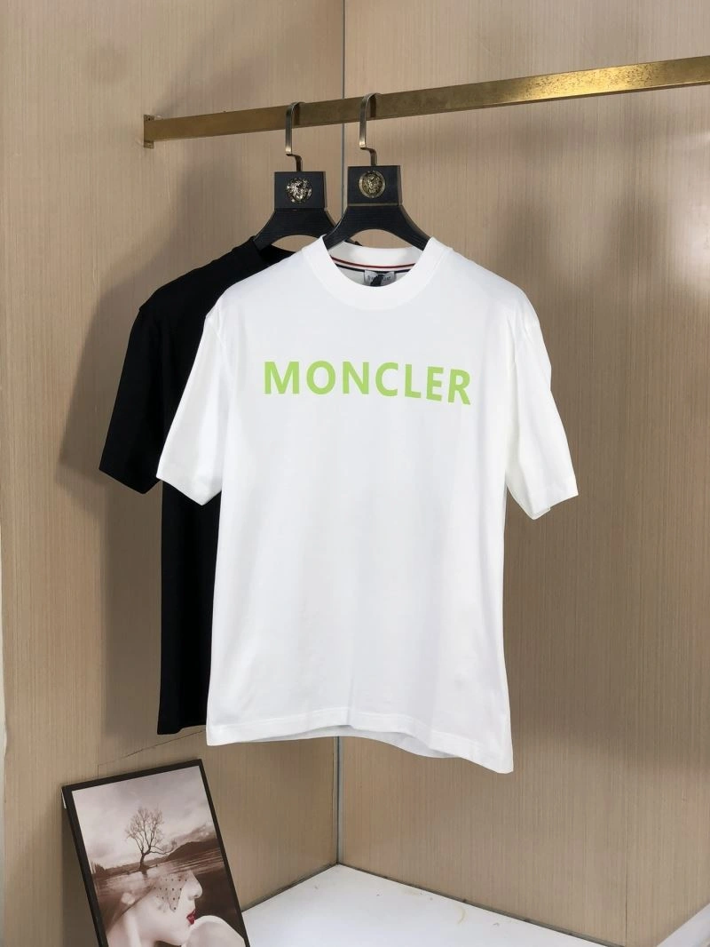 Moncler T-Shirts Vibrant 140072