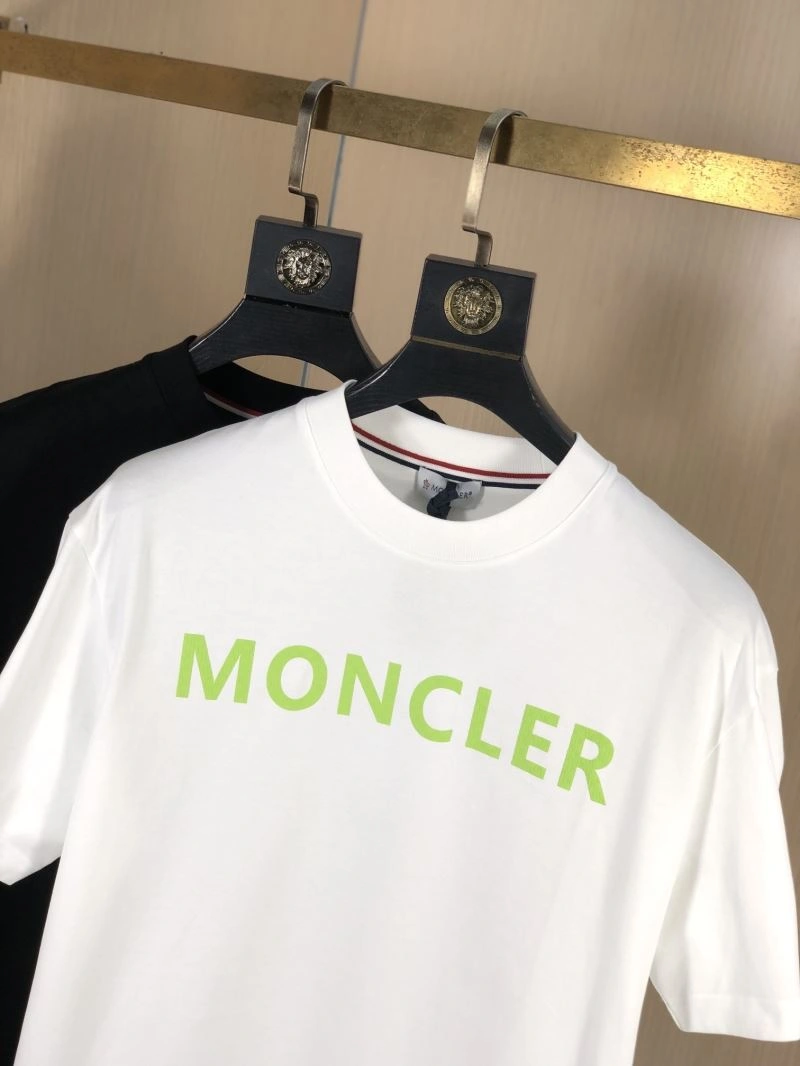 Moncler T-Shirts Vibrant 140072