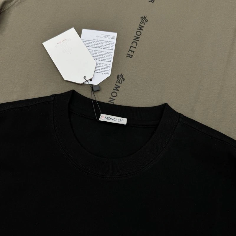Moncler T-Shirts Sustainable 140086