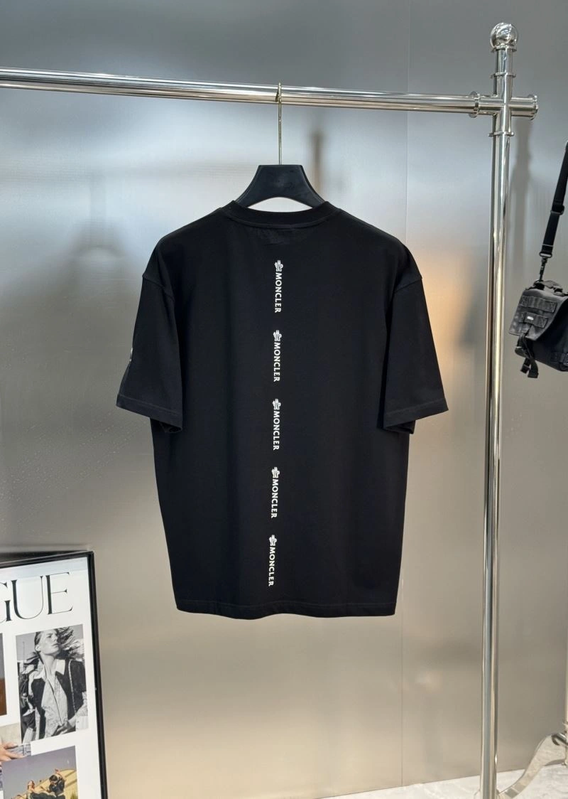 Moncler T-Shirts Sustainable 140086