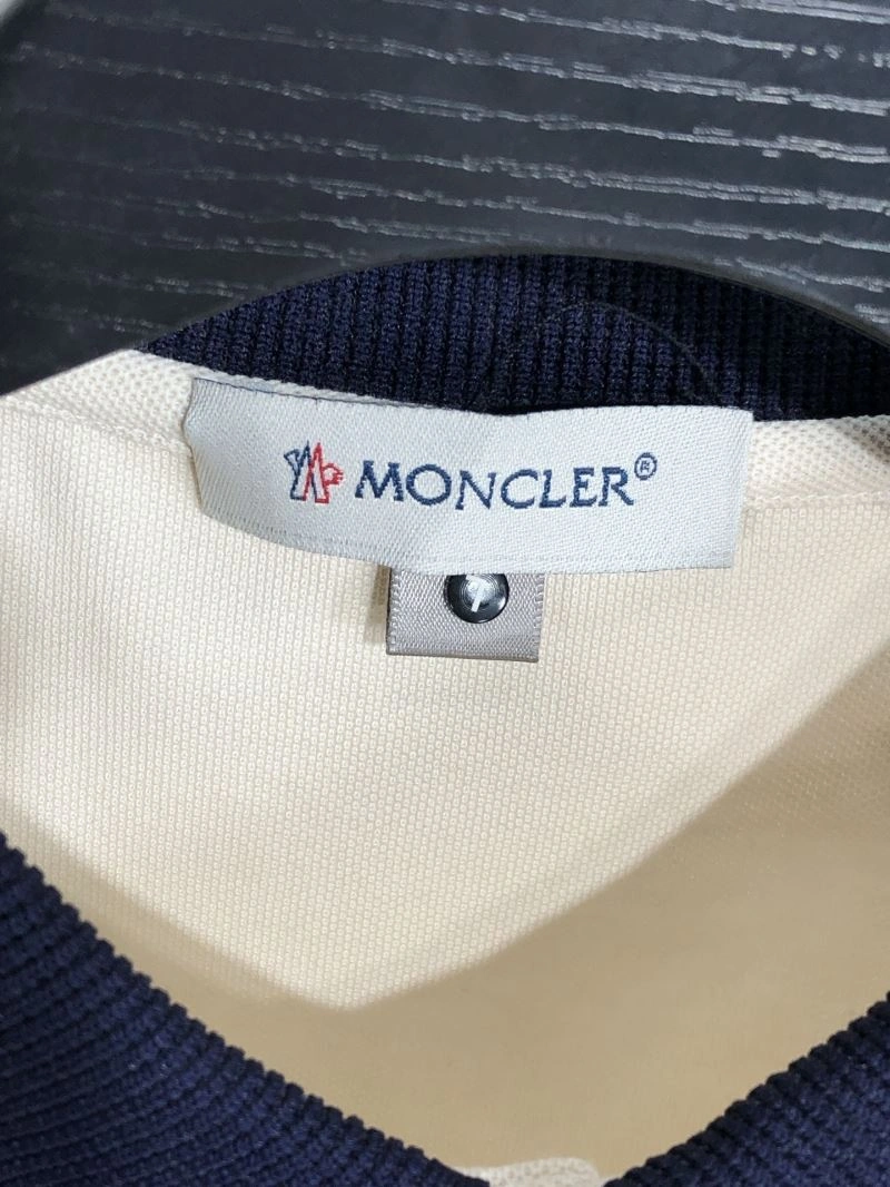 Timeless Moncler T-Shirts 140077