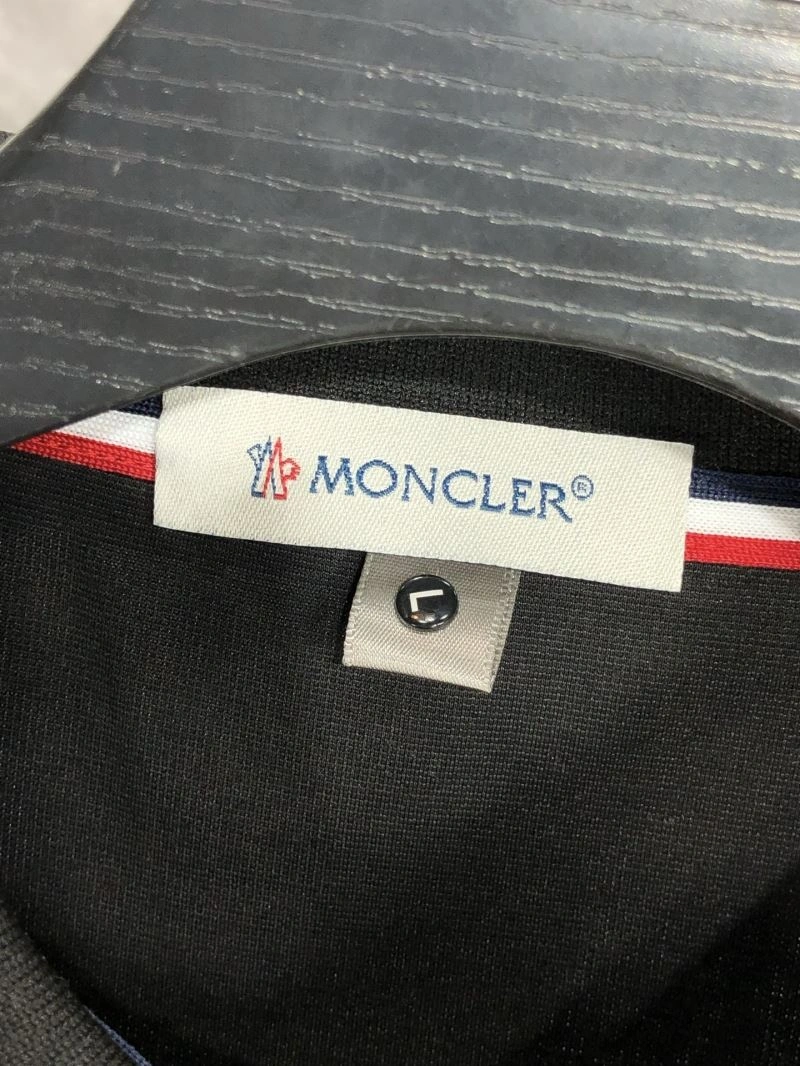 Moncler T-Shirts Tailored 140074