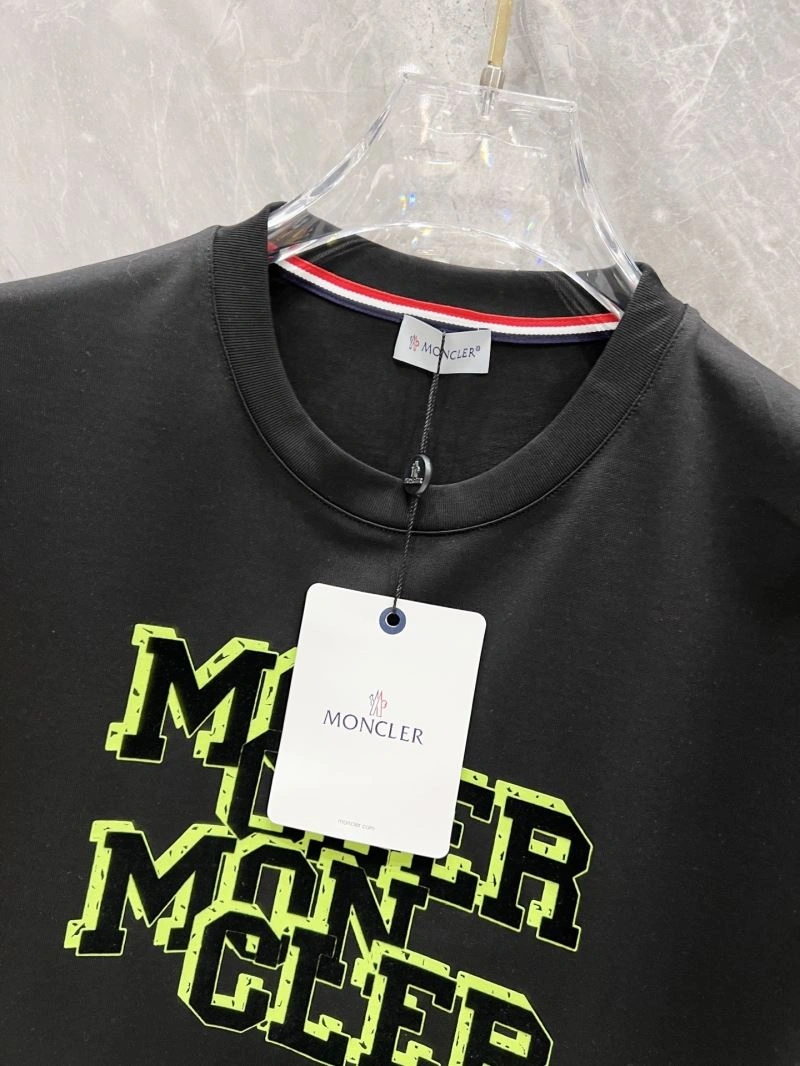 Moncler T-Shirts Thermal 140065