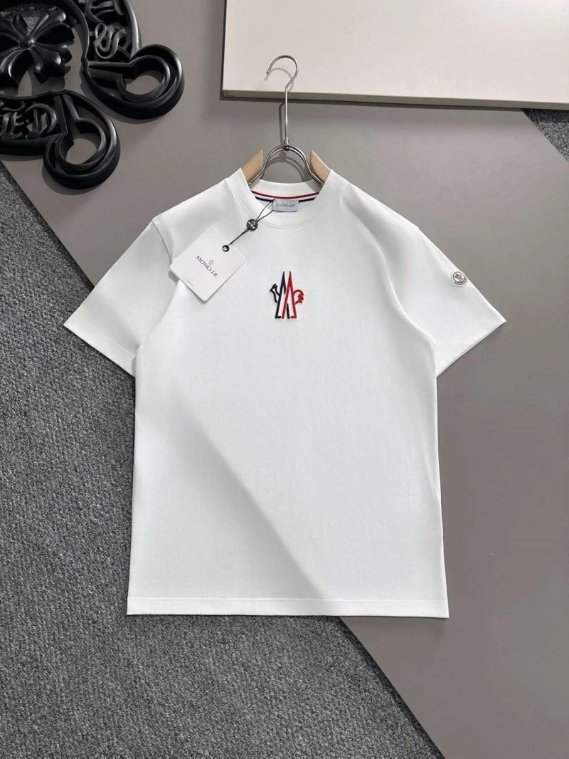 Moncler T-Shirts Timeless 140060