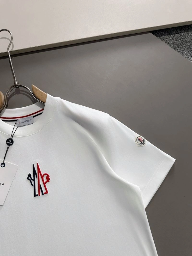 Moncler T-Shirts Timeless 140060