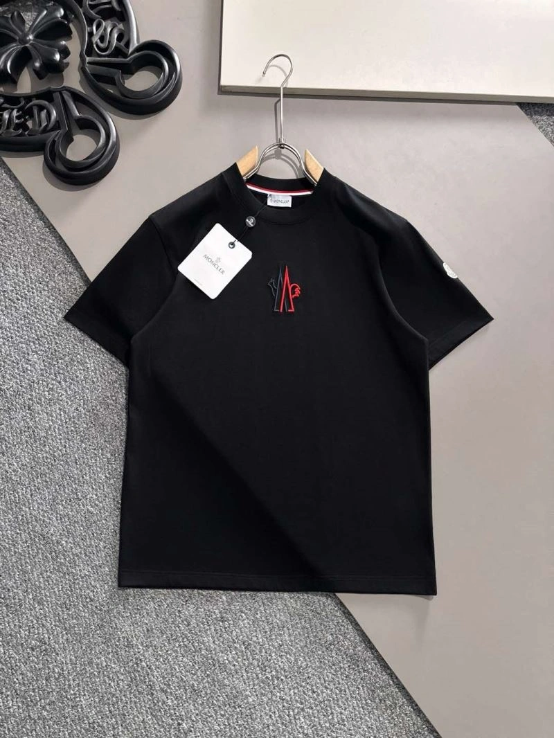 Moncler T-Shirts Refined 140059