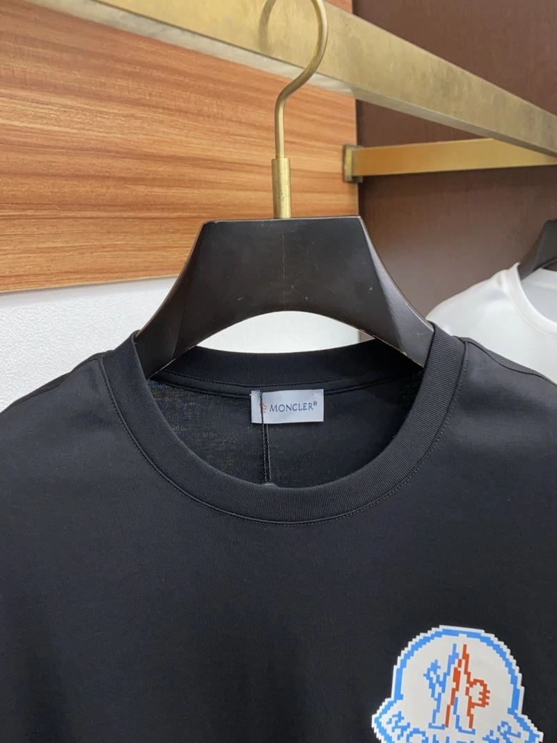 Flexible Moncler T-Shirts 140053