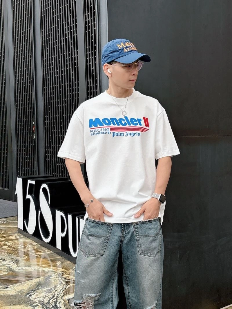 Moncler T-Shirts Stretchable 140051