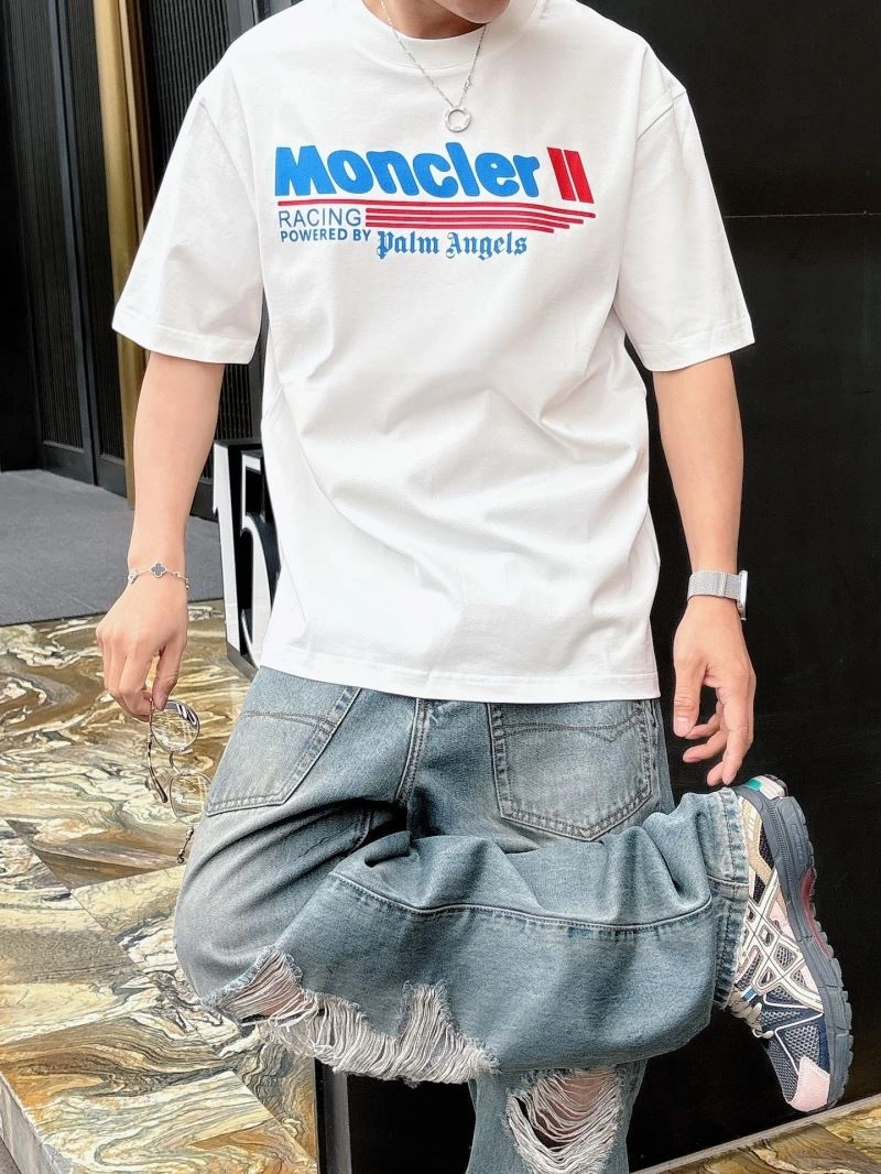 Moncler T-Shirts Stretchable 140051