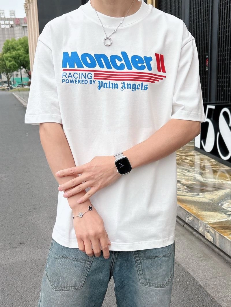 Moncler T-Shirts Stretchable 140051