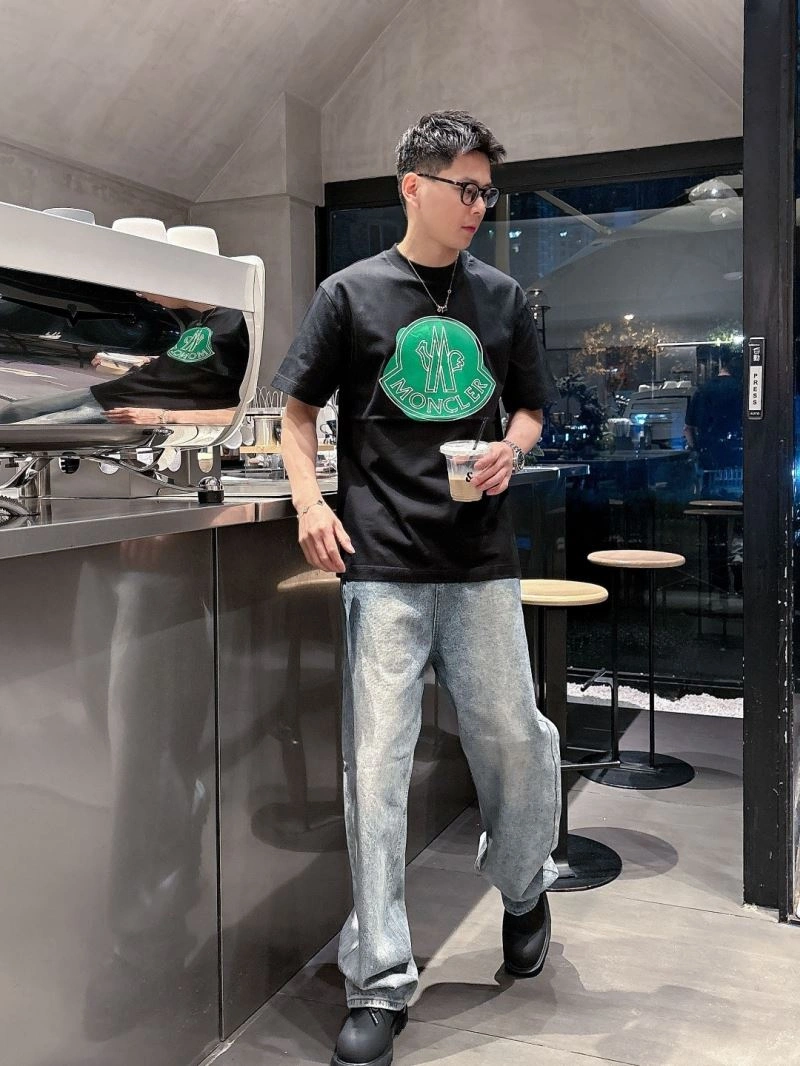 Moncler T-Shirts Chic 140042