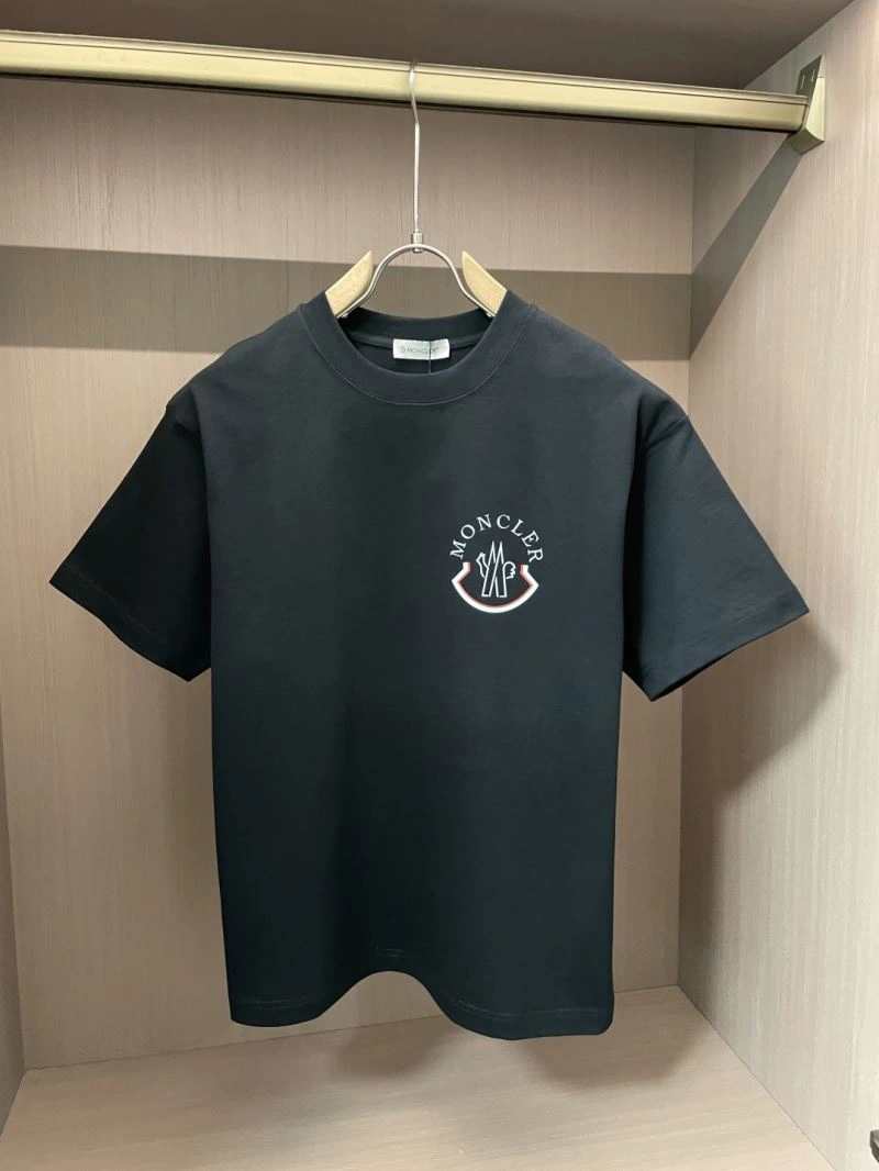 Moncler T-Shirts WaterResistant 140046