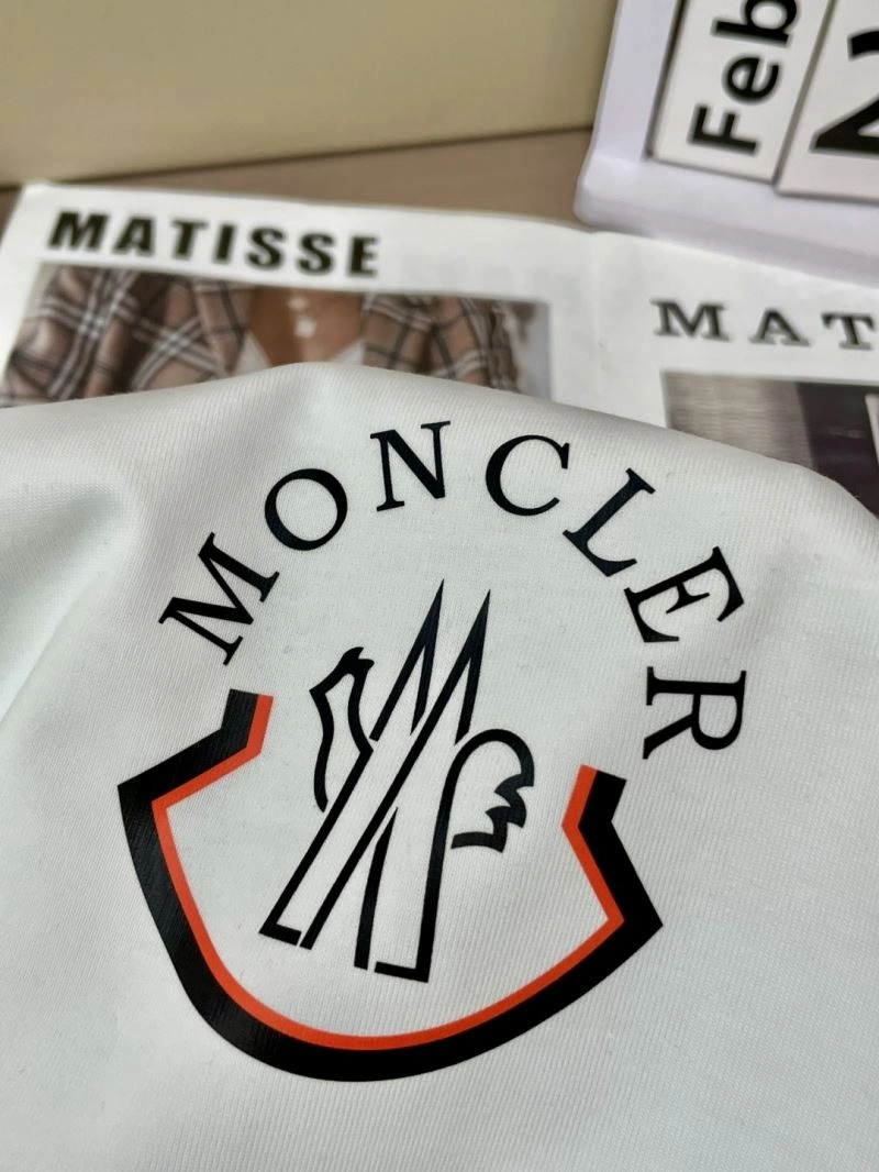 Moncler T-Shirts WaterResistant 140046
