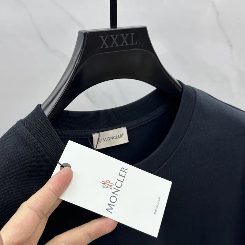 OdorResistant Moncler T-Shirts 140038