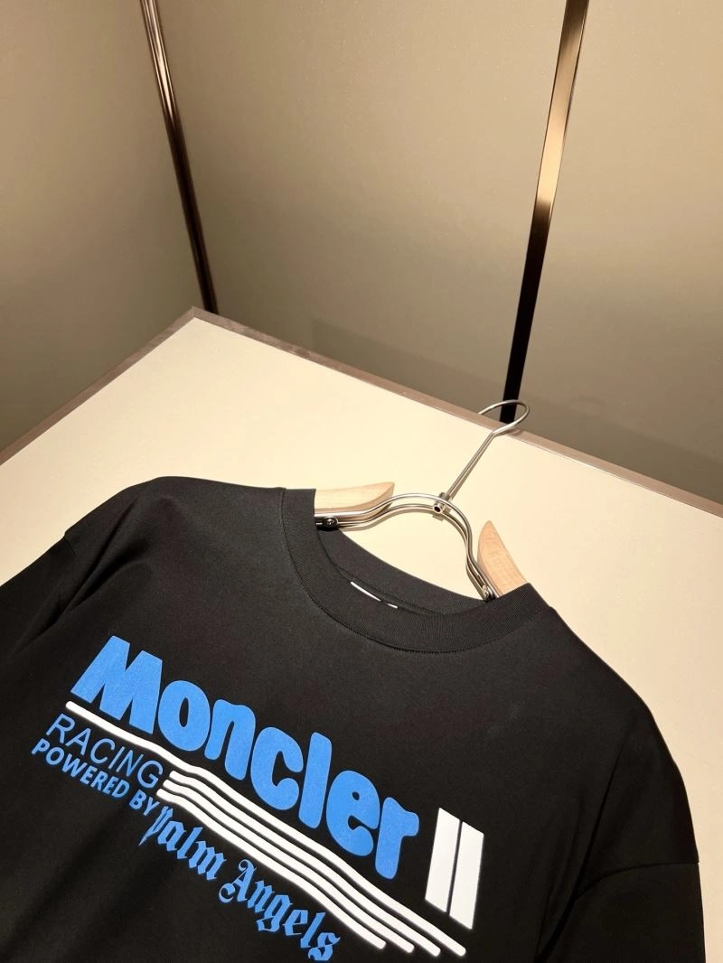 Elegant Moncler T-Shirts 140031