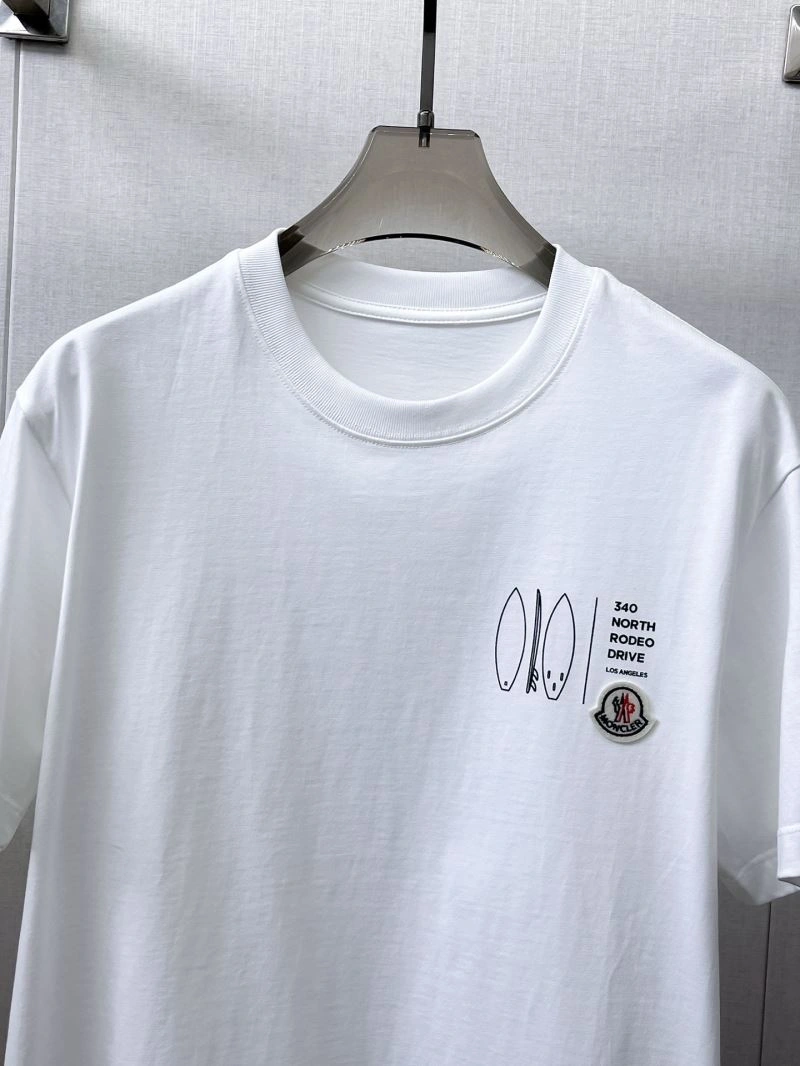 Bold Moncler T-Shirts 140034