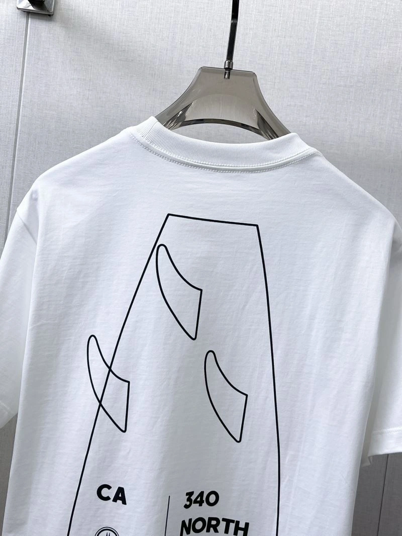 Bold Moncler T-Shirts 140034