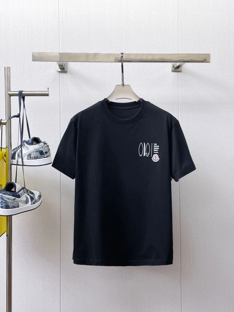 Moncler T-Shirts WaterResistant 140040