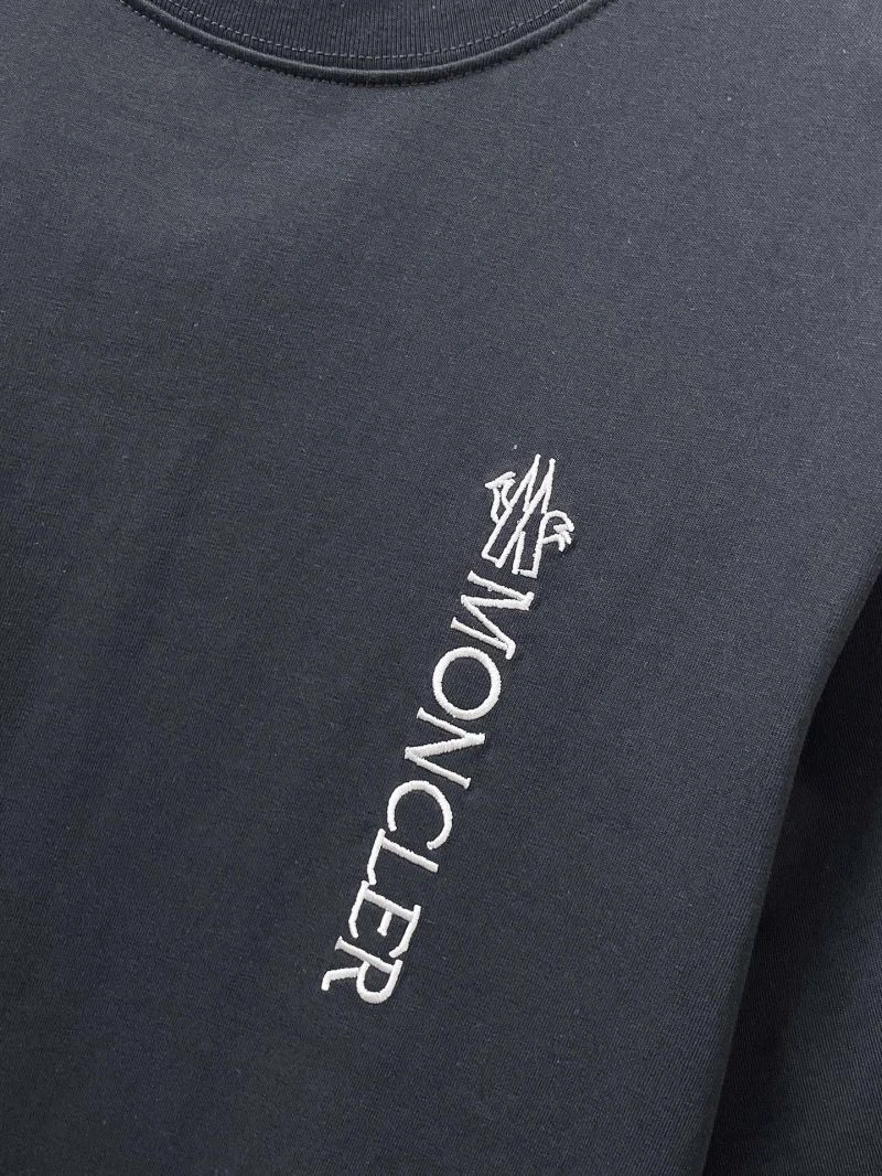 Moncler T-Shirts Stylish 140026