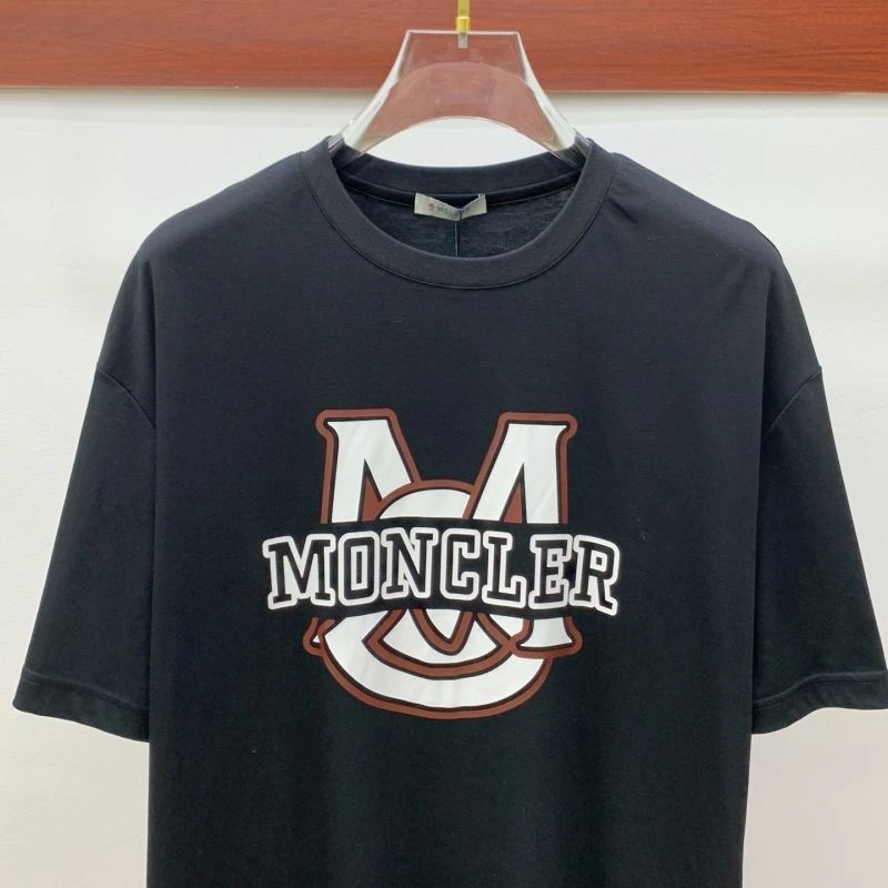 Effortless Moncler T-Shirts 140020