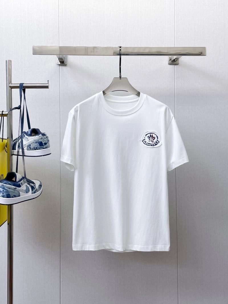 Moncler T-Shirts FashionForward 140025