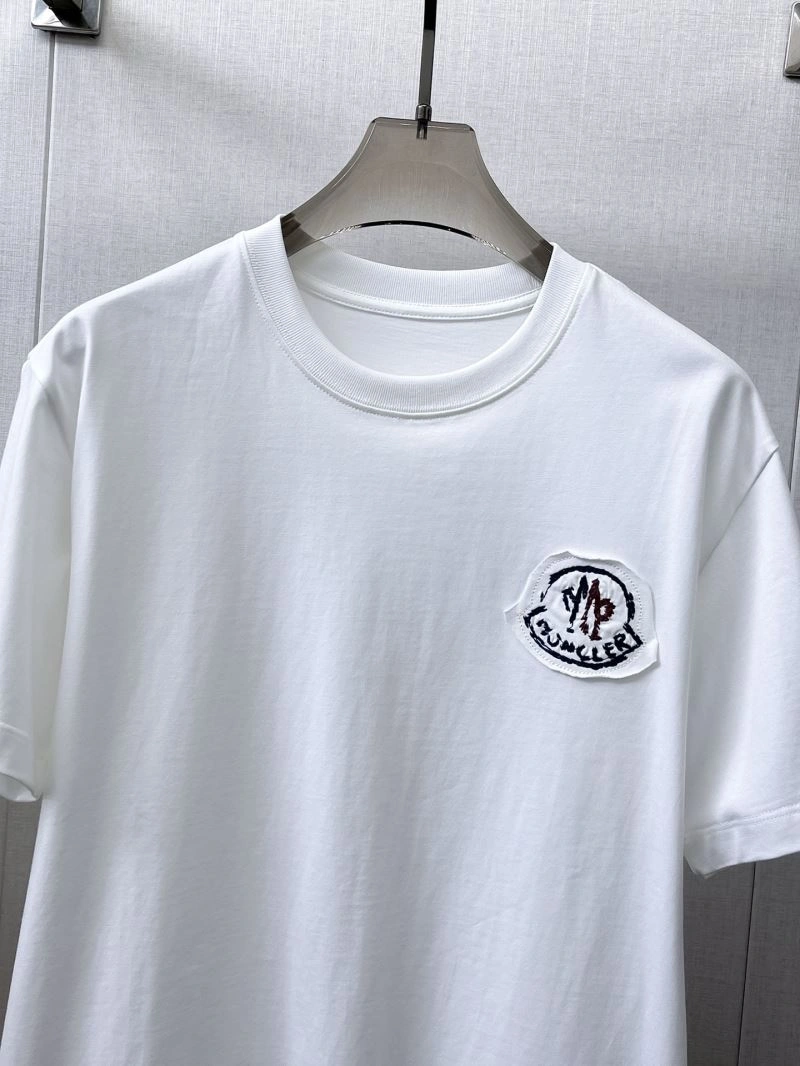 Moncler T-Shirts FashionForward 140025