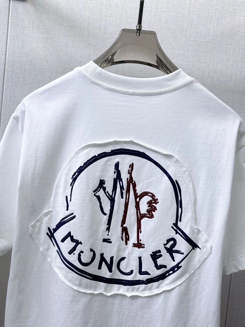 Moncler T-Shirts FashionForward 140025