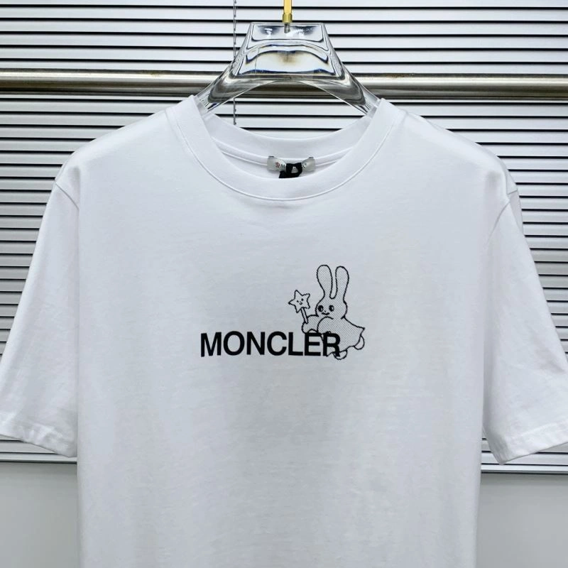 Moncler T-Shirts UrbanChic 140018