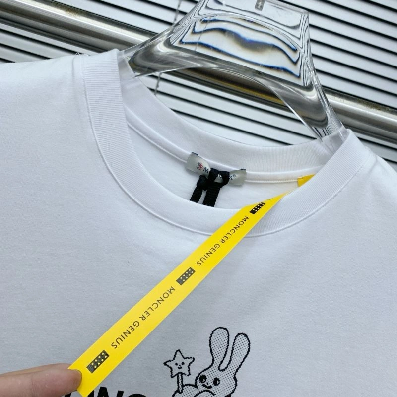 Moncler T-Shirts UrbanChic 140018