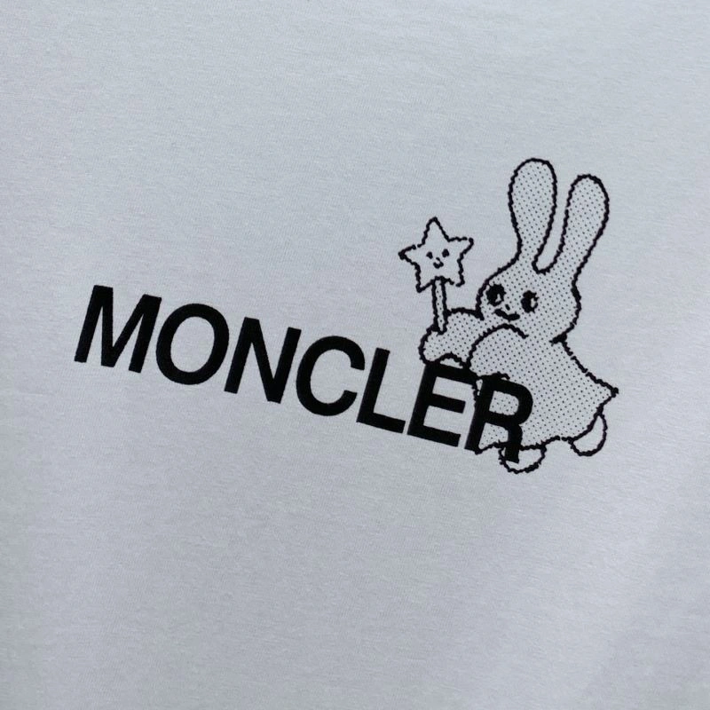 Moncler T-Shirts UrbanChic 140018