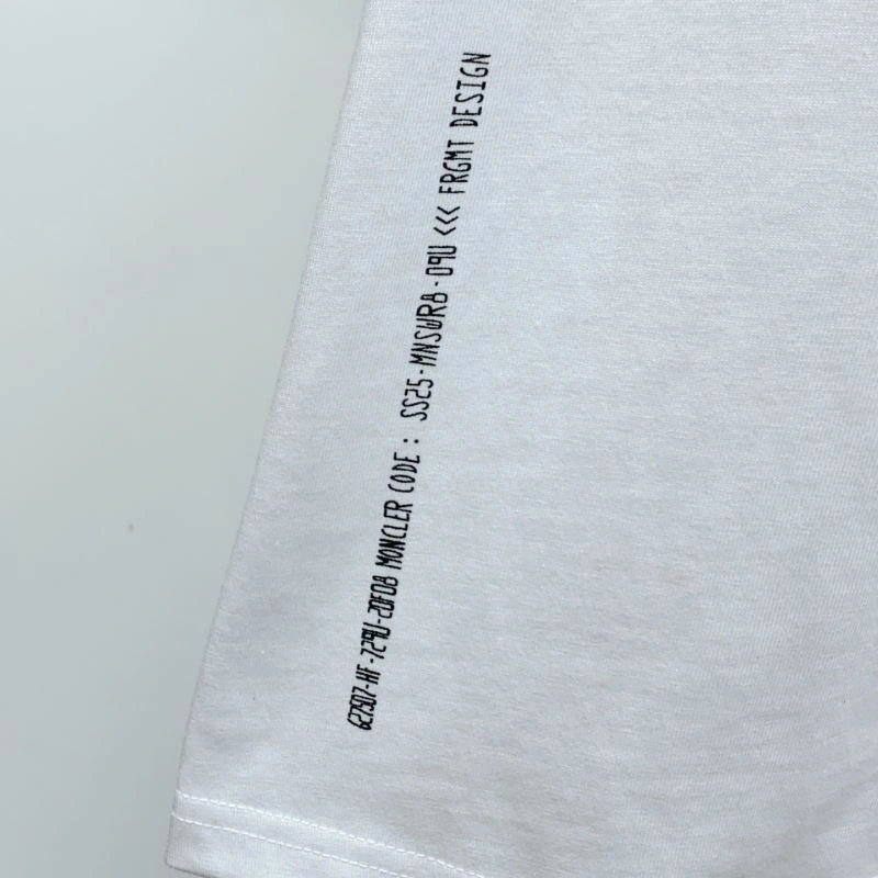 Moncler T-Shirts UrbanChic 140018