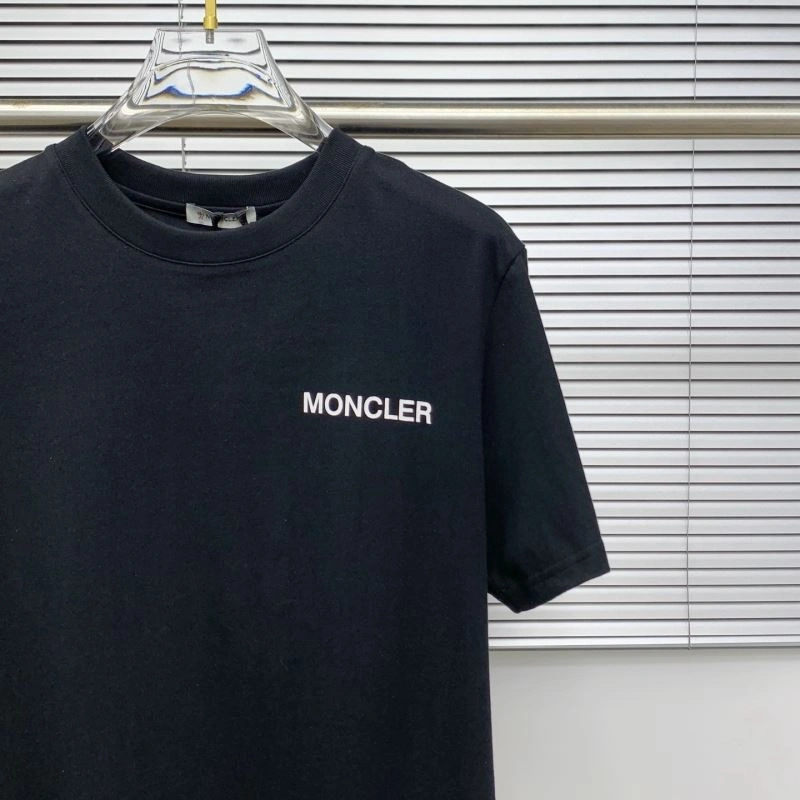 Moncler T-Shirts TimelessDesign 140022