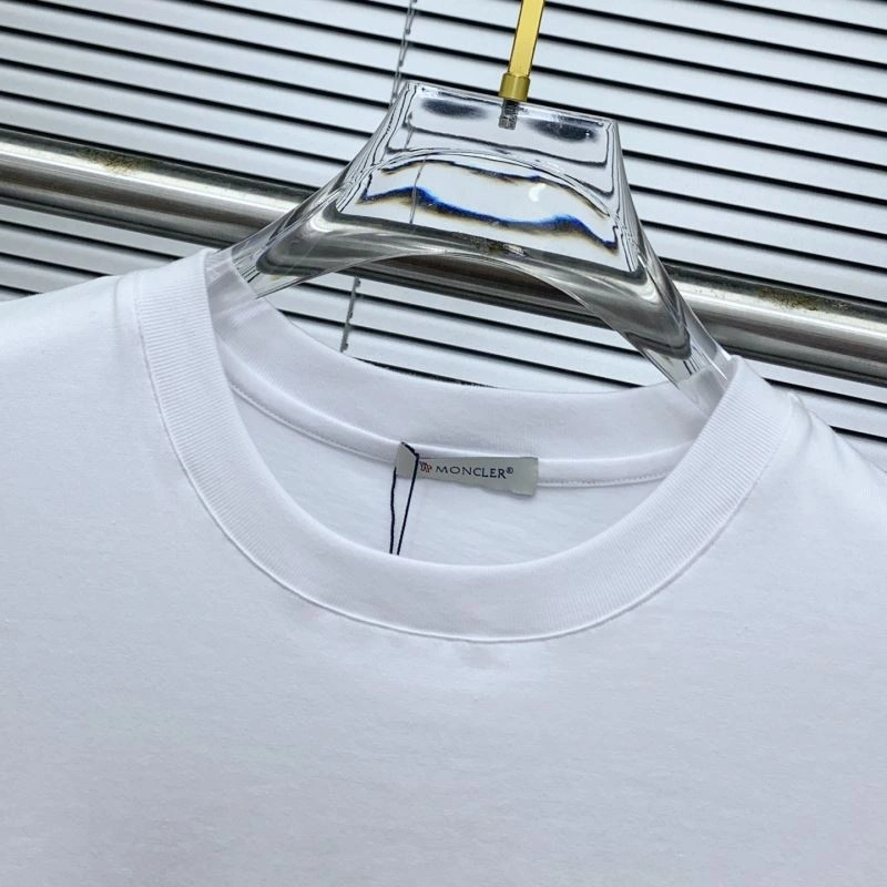 Moncler T-Shirts Durable 140017