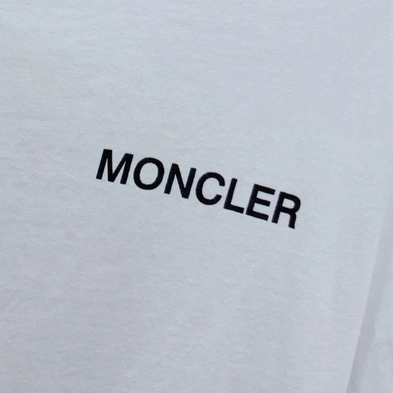 Moncler T-Shirts Durable 140017