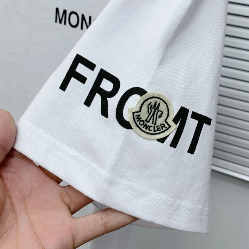 Moncler T-Shirts Durable 140017