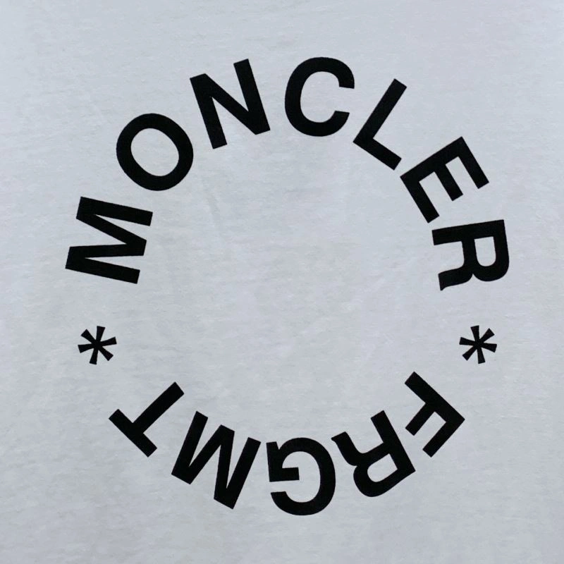 Moncler T-Shirts Durable 140017