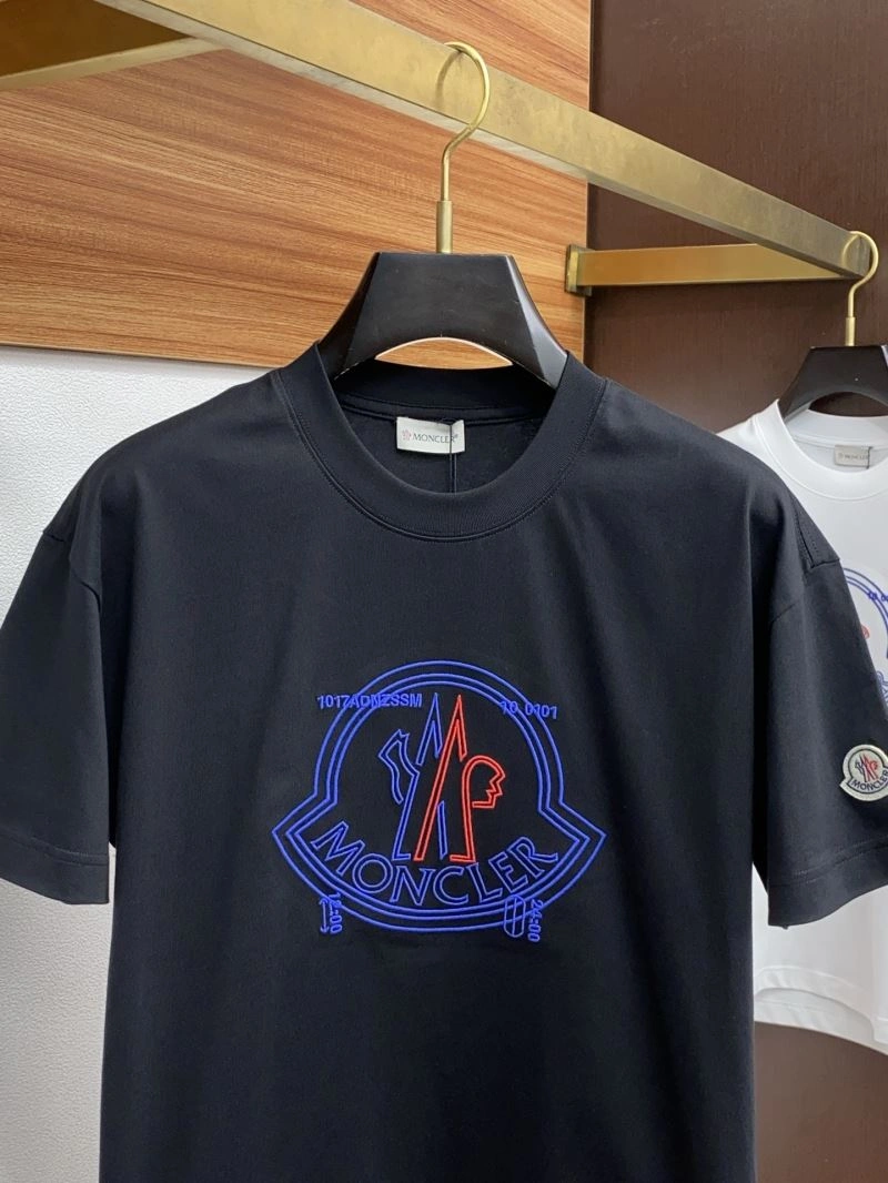 Moncler T-Shirts TechFriendly 140012