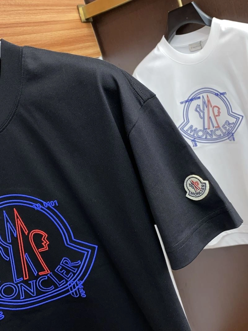 Moncler T-Shirts TechFriendly 140012