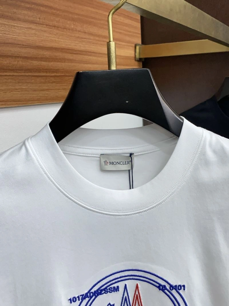 Durable Moncler T-Shirts 140010