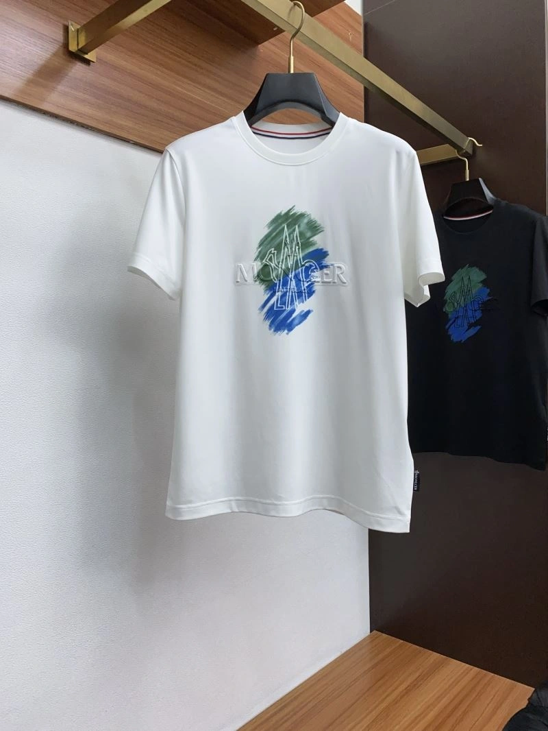 Stylish Moncler T-Shirts 140003