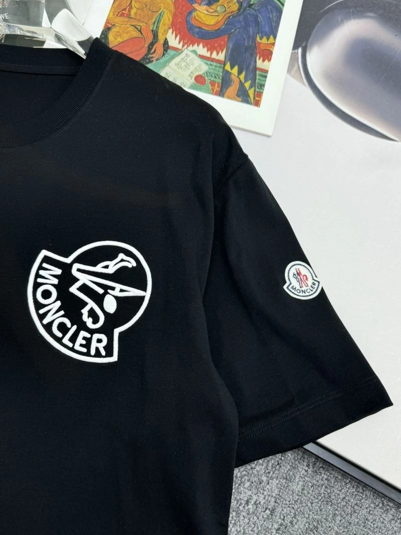 Moncler T-Shirts Thermal 139997