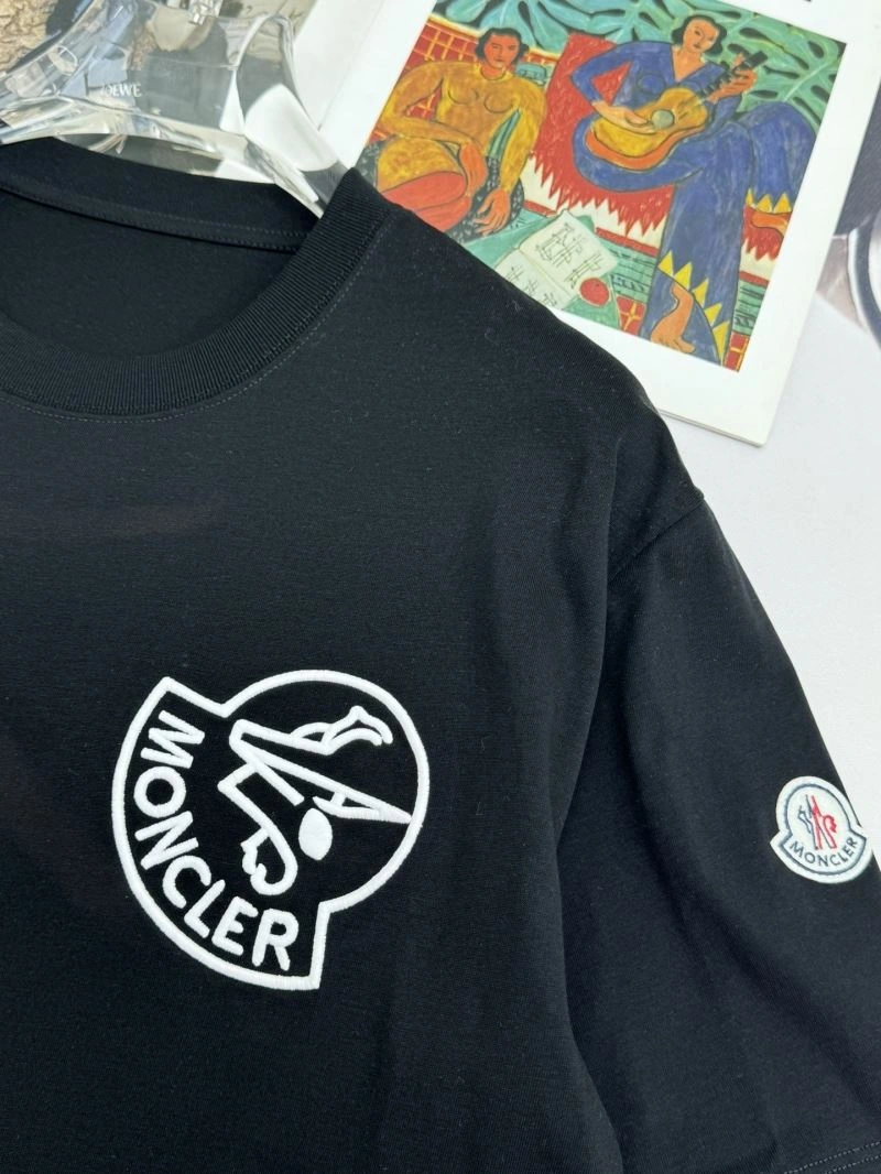 Moncler T-Shirts Thermal 139997