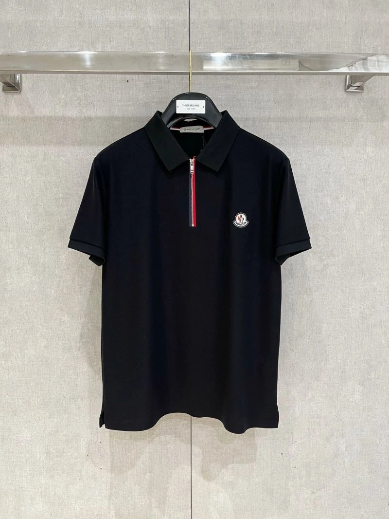 Moncler T-Shirts Snug 139991