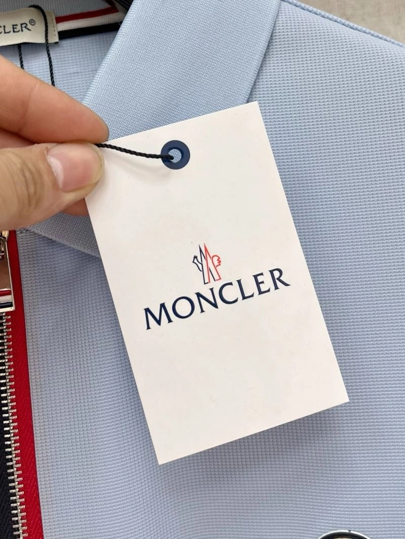 Moncler T-Shirts Breathable 140057