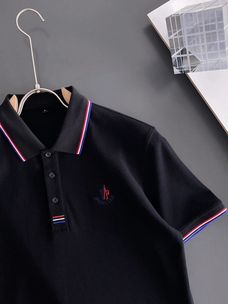 Moncler T-Shirts Unisex 139995
