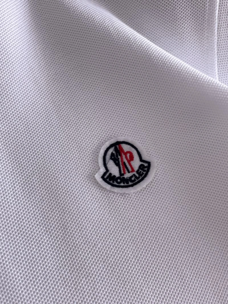 Classic Moncler T-Shirts 139983
