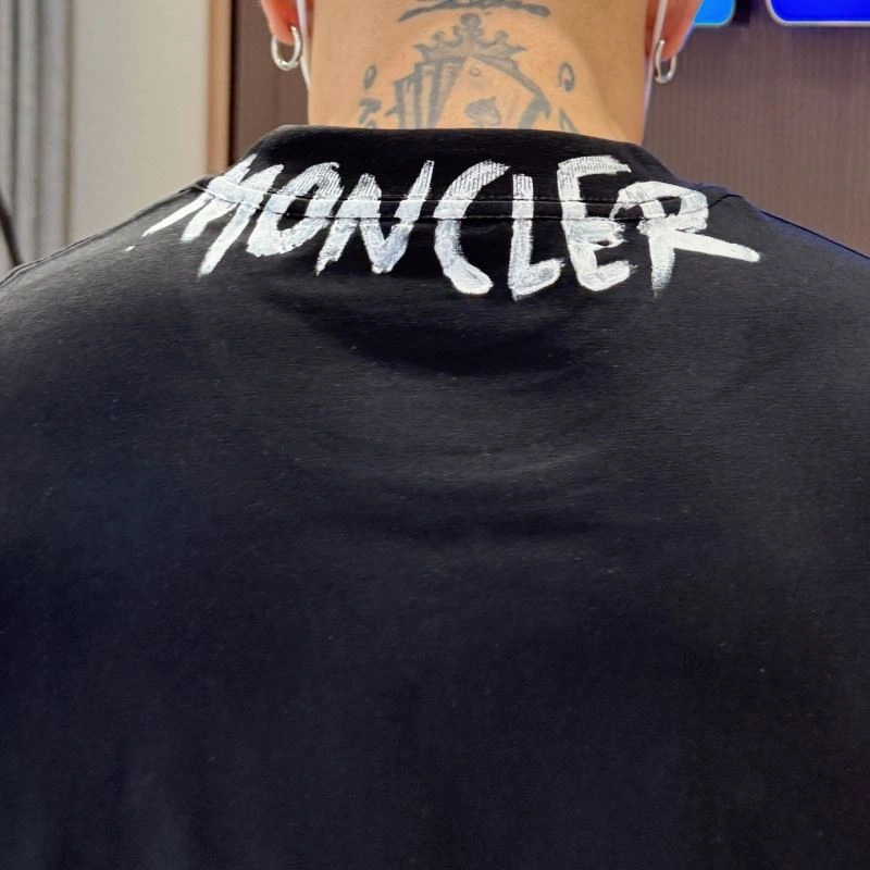 Fashionable Moncler T-Shirts 139968