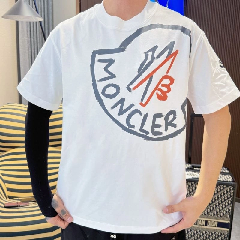 Moncler T-Shirts Refined 139971