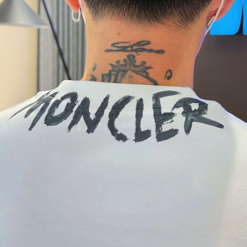 Moncler T-Shirts Refined 139971