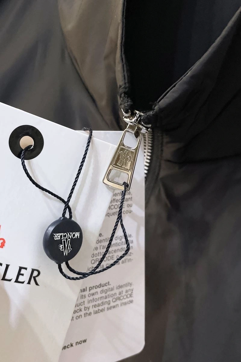 Resilient Moncler Vest 142871